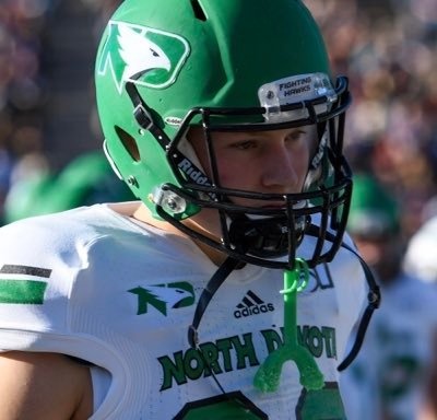 NCAAFNation247's tweet photo. ● TE Spotlight ●

Adam Zavalney - North Dakota

• Zavalney is a big play threat and red zone threat. In his career he's averaged an outstanding 15.3 yards per catch. He's caught 25 passes for 383 yards 7 Touchdowns. https://t.co/vj94PW5eed