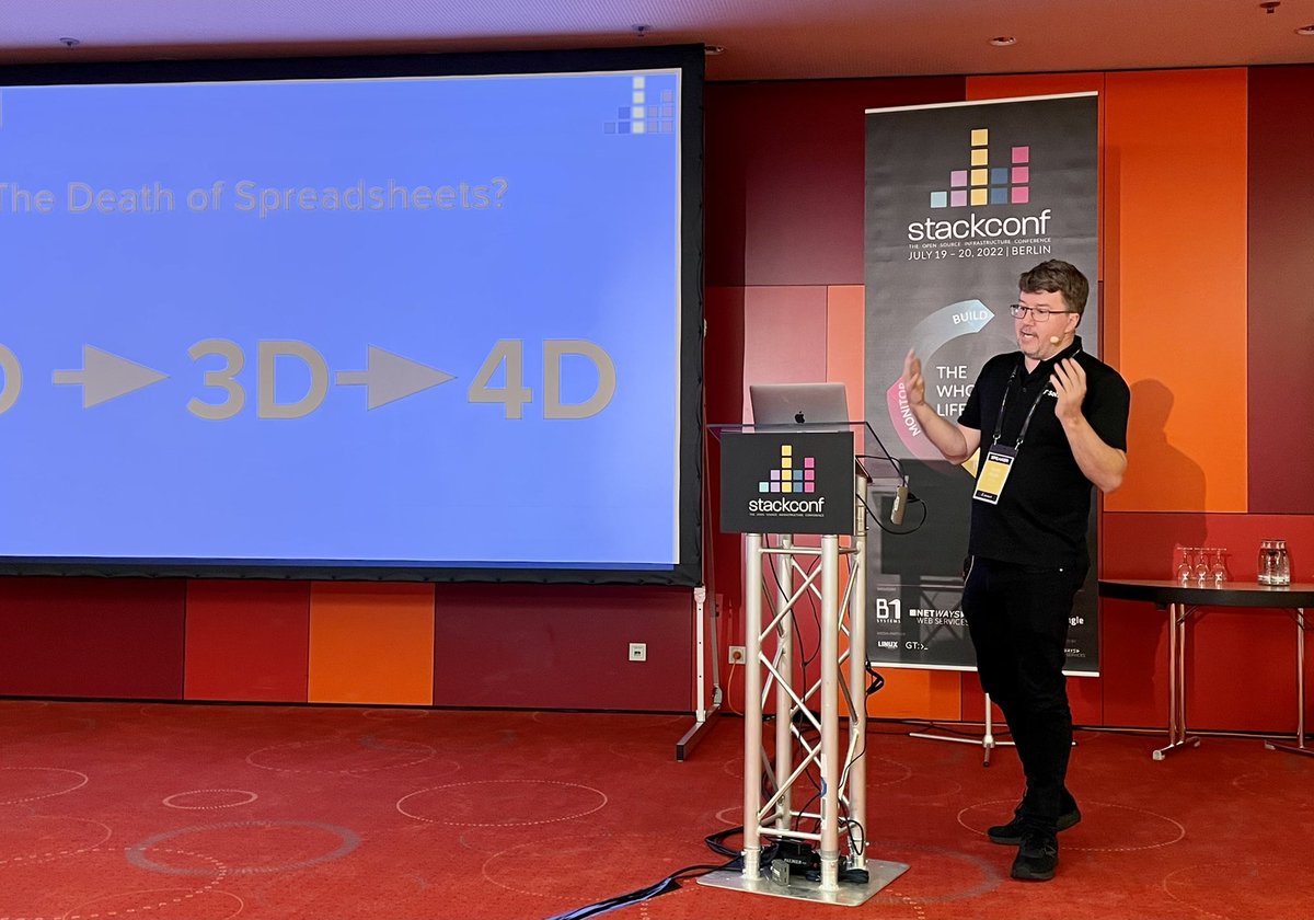 Back after lunch break and now continuing with our first of 3 Ignite talks: @davekempe giving an Intro to Netbox - from DCIM towards #Infrastructure Automation! Let's go #stackconf