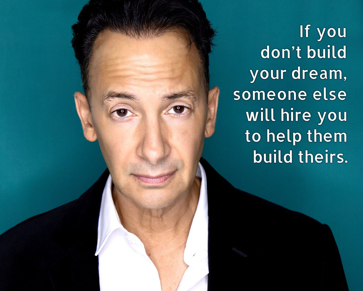 KeyesCarlos's tweet image. If you don’t build your dream, someone else will hire you to help them build theirs.
Happy Tuesday!