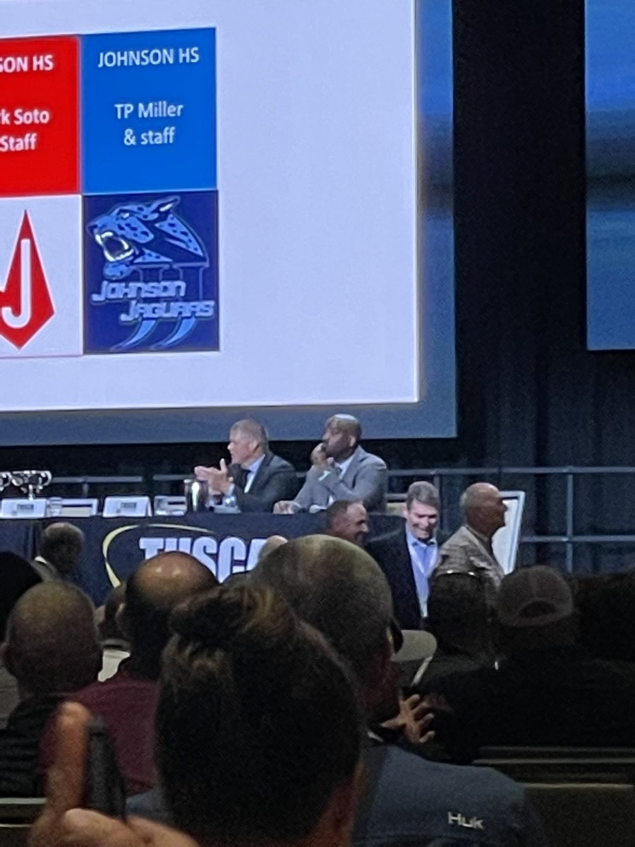 Congrats to <a href="/CoachKOMiller/">Kendall Miller</a> being elected to <a href="/THSCAcoaches/">THSCA</a> president elect #historymade