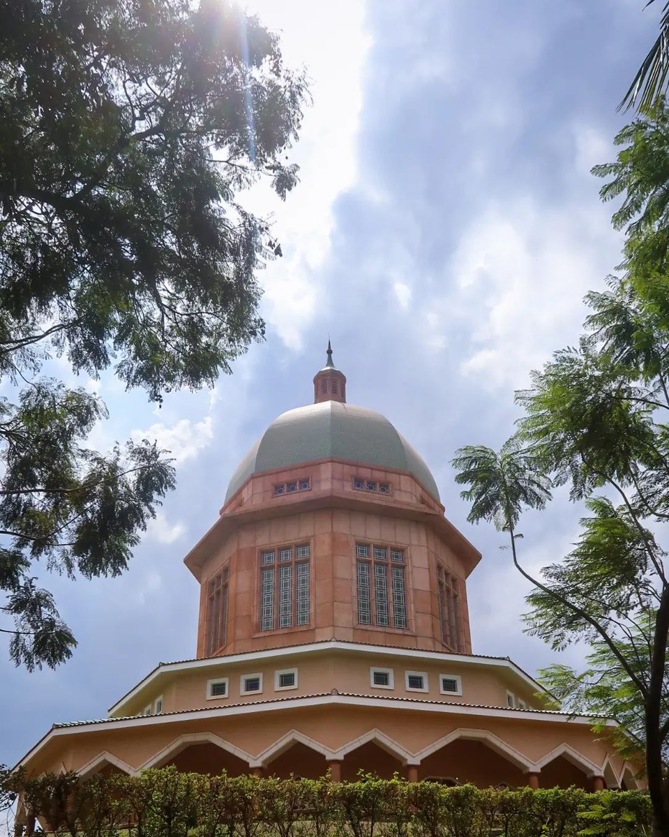 Uganda is home to a range of magnificent architecture! 

What is the most amazing building you have ever seen? 

📸 <a href="/nabz/">Nabz</a>.arah 
📍 Bahá'í House of Worship

#exploreuganda_uki #UniquelyOurs #UgandaAwaits #VisitUganda