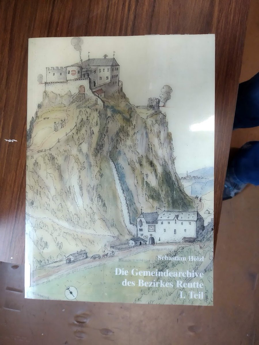 IHR_Library's tweet photo. Take a look at some of the interesting books in the #IHR #AustrianHistory collection. For a more in-depth look, why not check our our online collection guide:
https://t.co/bINFcGwxxw https://t.co/1aLbZOcuZI