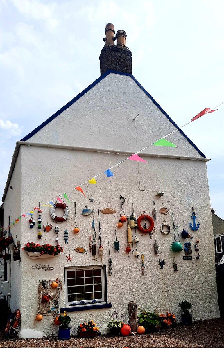 Beautiful day so went for a wander around the lovely art venues  <a href="/LargoArtsWeek/">Largo Arts Week 2024</a> today ❤️ #Largo #Fife