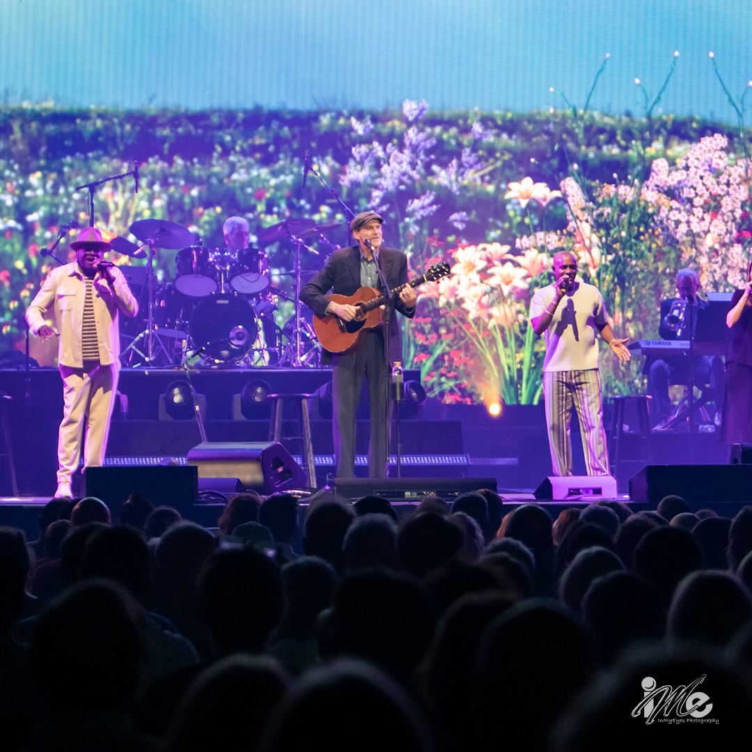 bworldarena's tweet photo. What an honor it was having the one and only James Taylor @JamesTaylor_com here last night! A performance we won't soon forget! https://t.co/4mZ0B7ENjG