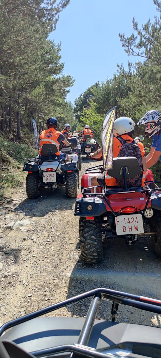El viernes tocó día de juerga, día de #teambuilding 🥳

Día completísimo haciendo 14km de rafting en Llavorsí, pegándonos una ruta de quads de 2:30 horas por Rialp y comiendo bien todo el día, como debe ser 😬

2º año que podemos disfrutarlo juntos y ya con ganas del 3º 🙃