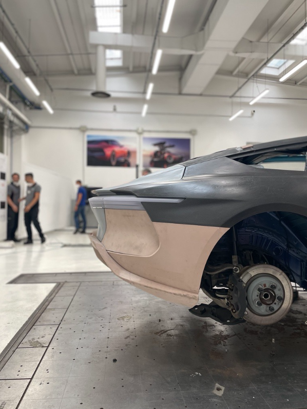 deloreanmotorco's tweet photo. Built into existence: A first look at the engineering of the full build for the Alpha5. #DeLoreanRevealed https://t.co/z8FPhLVtwA
