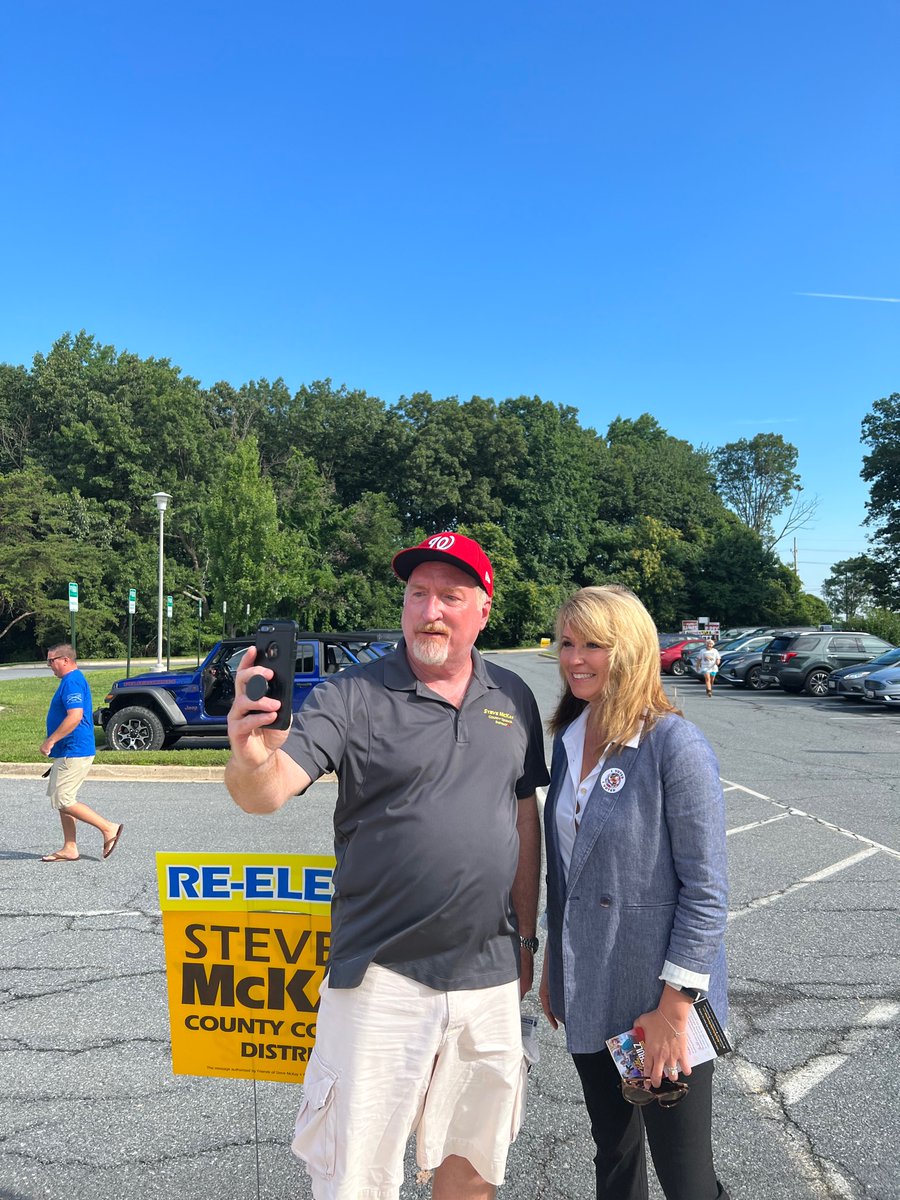 Made some more stops in Frederick, Montgomery, and Anne Arundel County to meet Marylanders at the polls! 

Get out and vote Maryland!