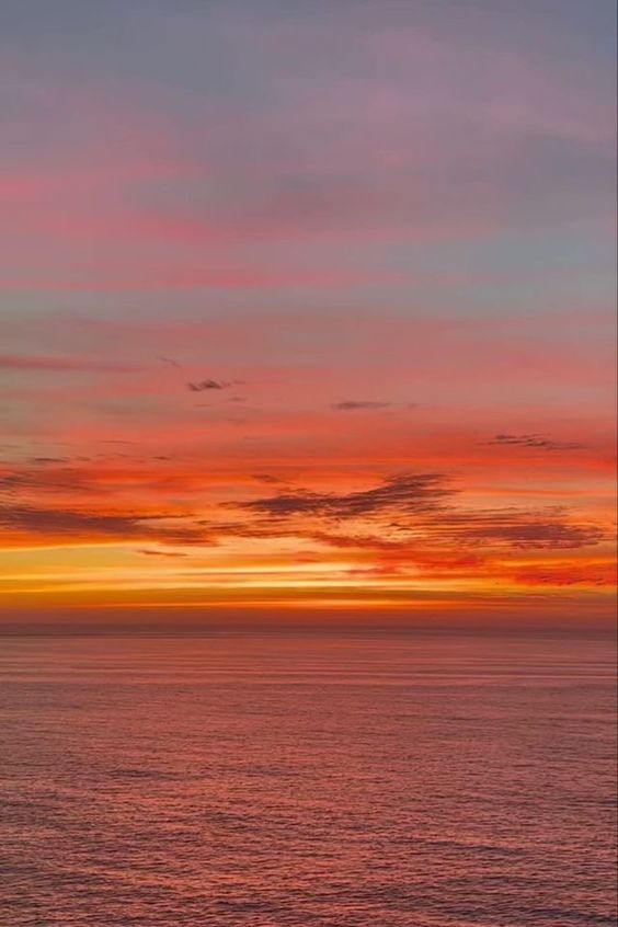 CascarStudio's tweet photo. Viajar y ver atardeceres son de los placeres que están llenos de magia✨✨✨. https://t.co/4ioFk9OL0B