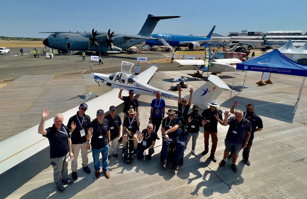 Aerobility's tweet photo. Photo of the day even if we do say so ourselves! Team Aerobility at @FIAFarnborough today #FIA2022 https://t.co/57Wb9mECSV