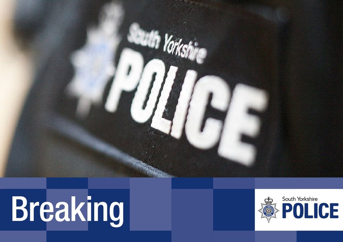 syptweet's tweet photo. BREAKING: The emergency services working across South Yorkshire have now declared a major incident due to the demand on services from fires across the county. 

The fires are being prioritised in relation to risk to life and risk to property. (1/2) https://t.co/UiZJX0iR57