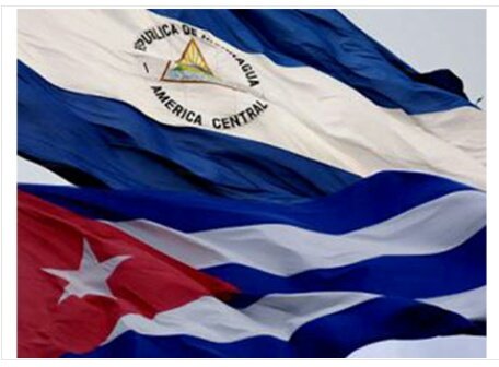 Cuando un compañero, amigo, hermano está de cumpleaños, lo menos que podemos hacer es felicitarlo. 

Desde #CubaPorLaPaz decimos: ¡Feliz aniversario para la #RevolucionSandinista! ¡Larga vida al Comandante <a href="/DanielOrtegasa/">José Daniel Ortega Saavedra</a>! 

<a href="/NicaSoberana/">Tania la nica soberana</a> <a href="/FlacaSandinista/">❤️🖤La Flaca Sandinista🇳🇮</a> <a href="/cuervoni/">Cuervo Nicaragua</a>