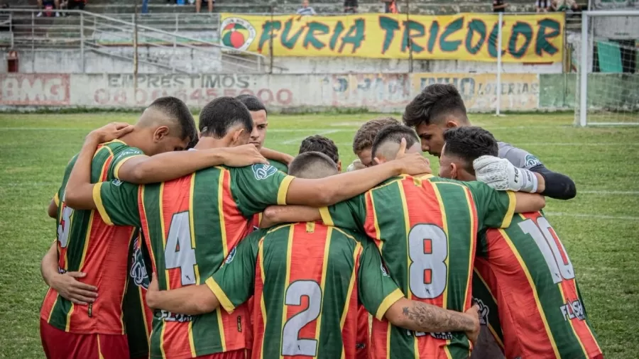 ⚽ Hoje é celebrado o Dia Nacional do Futebol; saiba como surgiu essa data /  X