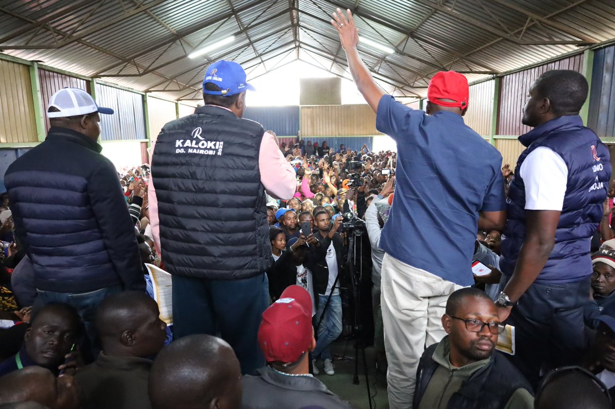 edwinsifuna's tweet photo. #AzimioNairobi recieved the Mukuru people’s manifesto. Huku stima inaashwa 1 minute inazimwa 1 hr. What is @KenyaPower_Care ? Residents want the Mukuru SPA actualized,sheria ya demolitions ipitishwe, na dawa kwa hosi. We commit to address all these once in office.

#Inawezekana https://t.co/Rv1PDcQ4my