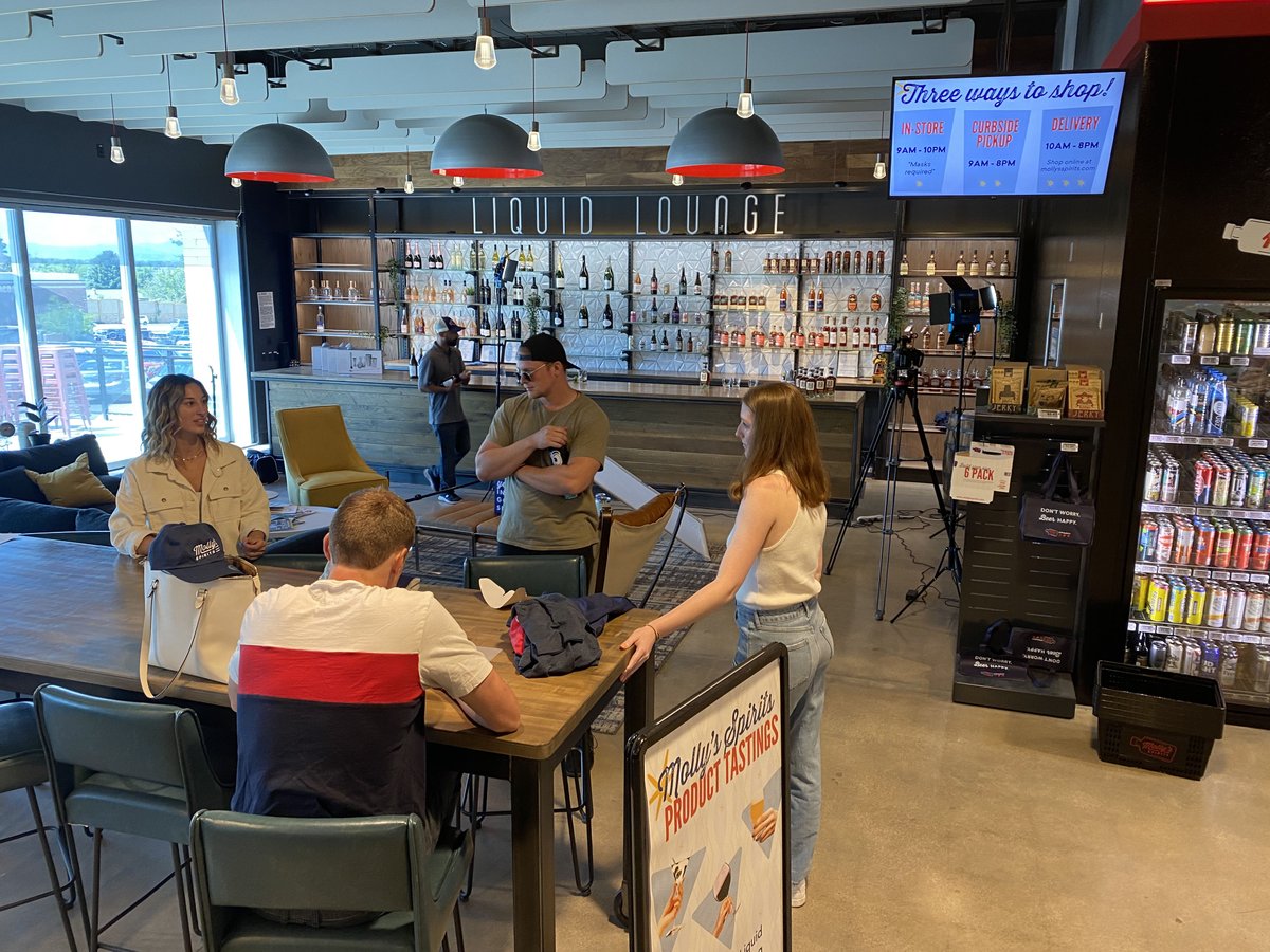 LightsailVideo's tweet photo. A busy Monday to kick off the work week with a high end commercial with a great new client! #denvervideoproduction #coloradovideocompany #commercialproduction https://t.co/N5LlwkFj8F