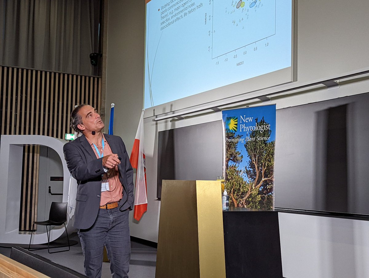 New Phytologist (@newphyt) on Twitter photo Andre Kessler <a href="/kessler_lab/">Kessler Laboratory</a> leads us through the world of herbivore induced plant volatile compounds, at #npnextgen. Andre Kessler <a href="/kessler_lab/">Kessler Laboratory</a> leads us through the world of herbivore induced plant volatile compounds, at #npnextgen.