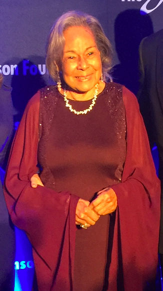 marathoner's tweet photo. Her husband broke baseball's color barrier and then she broke the century barrier. Happy 100th Birthday to our friend Rachel Robinson, who has gracefully carried on Jackie Robinson's legacy for a whole half-century. โค๏ธ Here are some of my pics. #MLB
#RachelRobinson #JRFoundation https://t.co/ESkQv9ahni