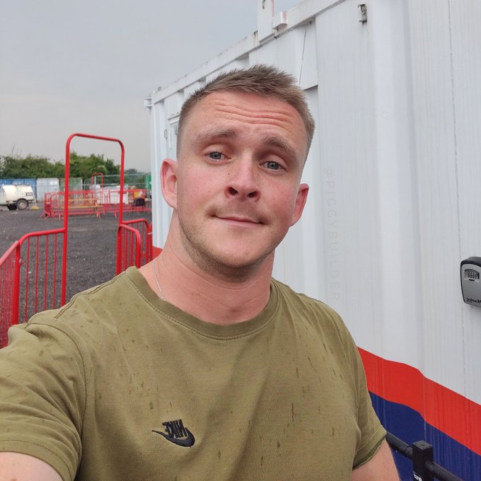 Relieved to feel some rain 🙌 Been warm af 🥵 https://t.co/Ln4HXK7h7m<a href="/tag/thirst"class="tags"><span>#thirst</span></a><a href="/tag/shortshorts"class="tags"><span>#shortshorts</span></a><a href="/tag/hivis"class="tags"><span>#hivis</span></a><a href="/tag/gayuk"class="tags"><span>#gayuk</span></a><a href="/tag/legsforda"class="tags"><span>#legsforda</span></a>