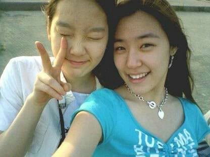 𝓊𝓀𝒾𝓂 on Twitter: "RT @xotiffanysmiles: taeny selfies queens 📸"