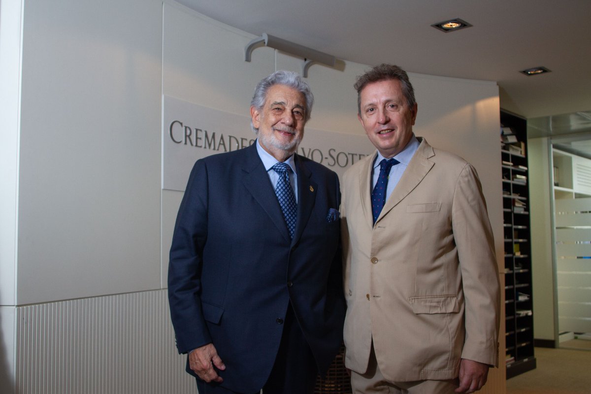 SantiagoCalvoS1's tweet photo. Presentación de la Asociación para la difusión y promoción del patrimonio mundial de España, compuesta por por personalidades de diferentes ámbitos de la cultura. En la foto @PlacidoDomingo, Dir. de orquesta y compositor. Uno de los grandes artistas españoles de todos los tiempos https://t.co/QDrUDLwCHd
