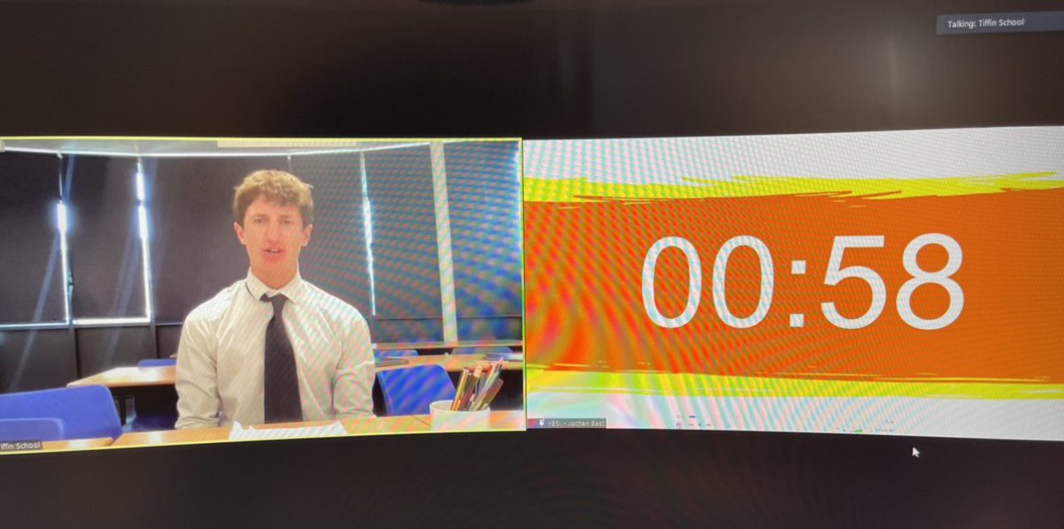 DiscoverEcon's tweet photo. Itโs decision time! After hearing some great final pitches from @saintolaves @SheffieldHigh @Tiffin_School & @AGSFounded1598 the teams are now deliberating on each otherโs presentations ๐
Stay tuned for the winners announcement soon ๐
#TheFinalCountdown #yesukfinal #yessummit https://t.co/sSGn70tpWx