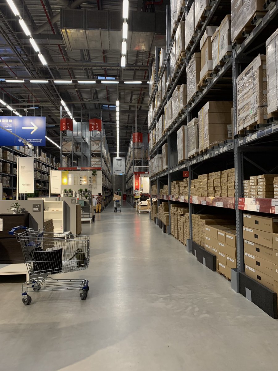 fleurheez's tweet photo. ikea 🛒 https://t.co/WpJmMbHWCz