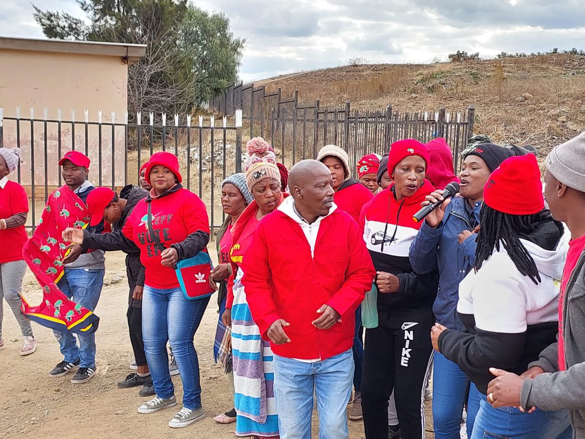 EFF_FreeState's tweet photo. ♦️EFF 9th ANNIVERSARY♦️

[In Pictures 📸]: Situation in Botshabelo ward34, Mangaung right now.

We are celebrating the growth of our revolutionary socialist Economic Emancipation Movement.

#EFFTurns9 https://t.co/W3Pk7x9Amq