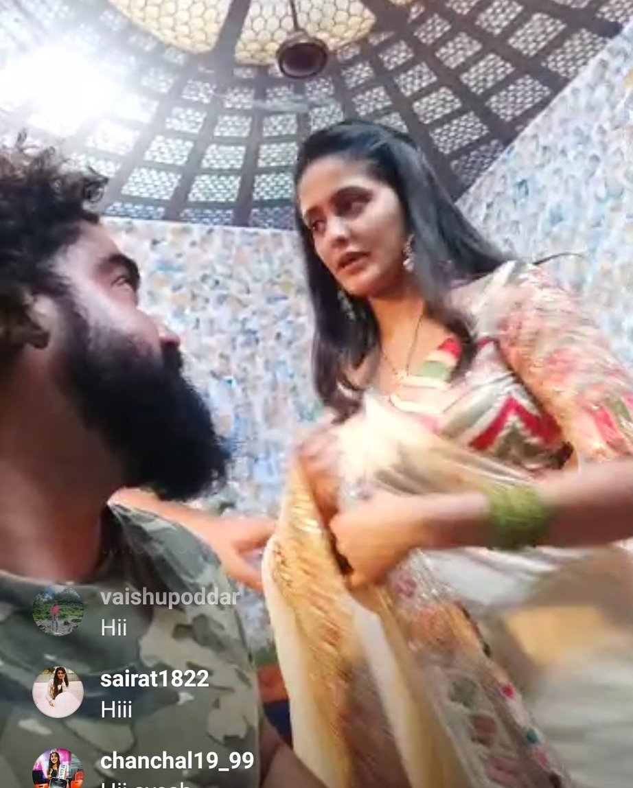 RavinaGehlot5's tweet photo. Ayesha 🤩🤩
#AyeshaSingh #saijoshi 
#AyeshaSinghFans https://t.co/blBb7VfWmh