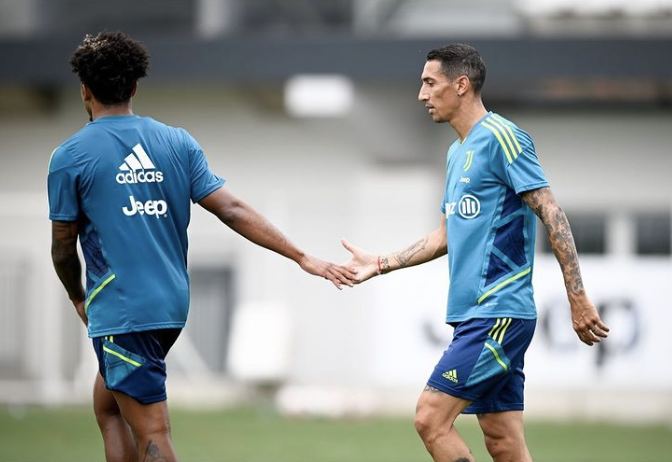 Weston McKennie 🤝 Angel di Maria