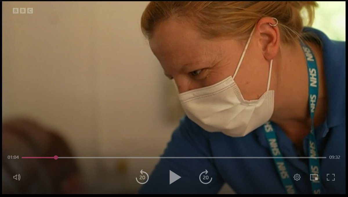 Our hero district nurses and urgent community response teams are going above and beyond to keep patients safe, even in record breaking temperatures. 🌡️ Their incredible work does not go unrecognised. 💙👏 See the full story on <a href="/BBCMidlandsRBX/">BBC Midlands Today RBX</a> (0:33 - 2:17) bbc.co.uk/iplayer/episod…