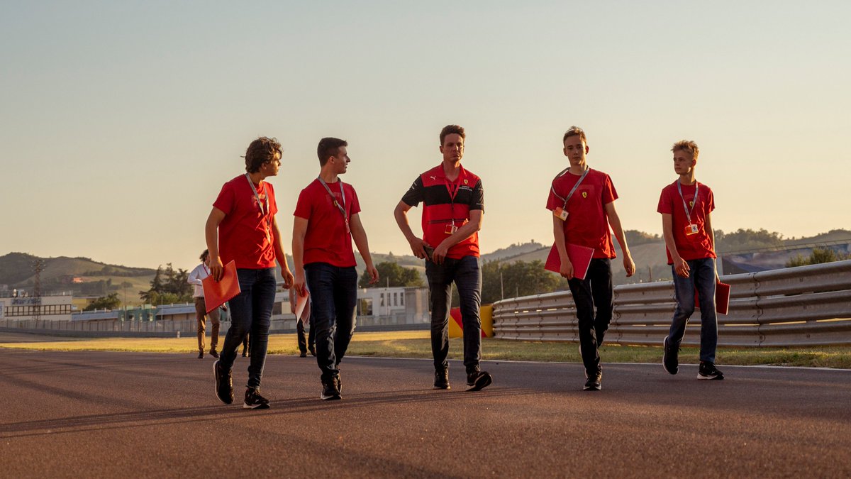 insideFDA's tweet photo. Track walks 🚶
Learning the intricacies of Fiorano ahead of an afternoon of testing 🏎
#FDA #ScoutingCamp @ACI_Italia https://t.co/pUbwff6lku