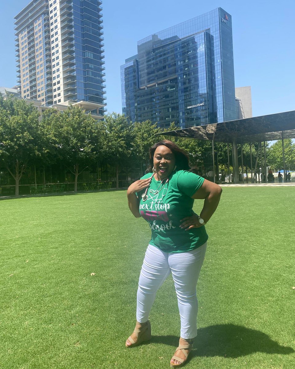 April_MayJune_'s tweet photo. I can FINALLY say that I’m going to be a doctor! Here’s to getting accepted into medical school and never giving up on my dreams!!! 🥹🩺👩🏽⚕️
#ItsMyTime #StudentDoctor #FutureDoctor #MedTwitter #WomenInMedicine #DrLoading #BlackGirlMagic #Med2026 https://t.co/zjV8pCFuJb