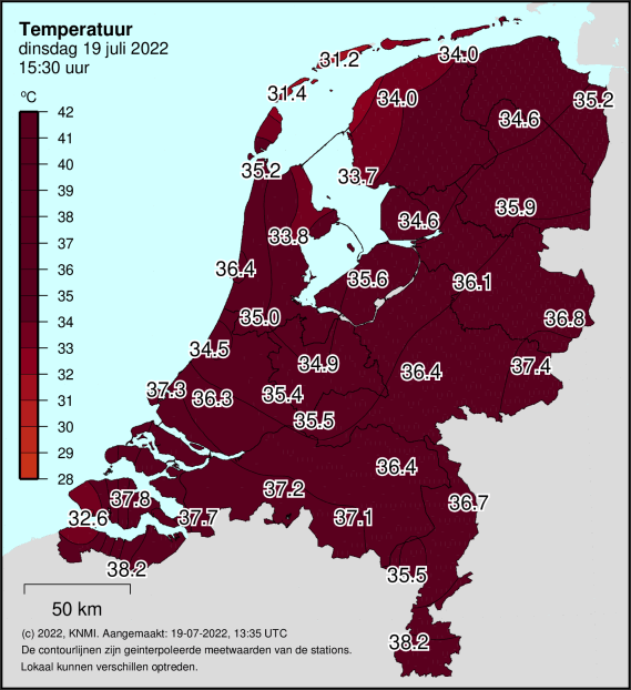 Weerproof's tweet photo. Het is 35 graden in Amsterdam! 🌡️ Wat kun je doen om de #hittegolf van vandaag door te komen? 🥵 In onze maatregelen-toolbox (https://t.co/VCTBg4fPHU) vind je verschillende manieren om je huis, tuin, gebouw en balkon #hittebestendig te maken. Een draadje met drie voorbeelden: ⬇️ https://t.co/rCjFBRT7kT