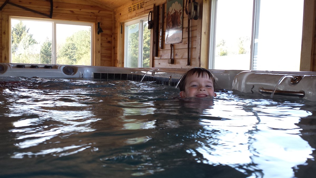flpoolspa's tweet photo. #DYK Hot tub maintenance is as important as pool maintenance, if not more. Balancing your chemistry, including sanitizer, pH, and total alkalinity, is critical to healthy hot tub usage. #floridaleisurepoolandspa #hottub #healthyliving https://t.co/T73dHMaexS