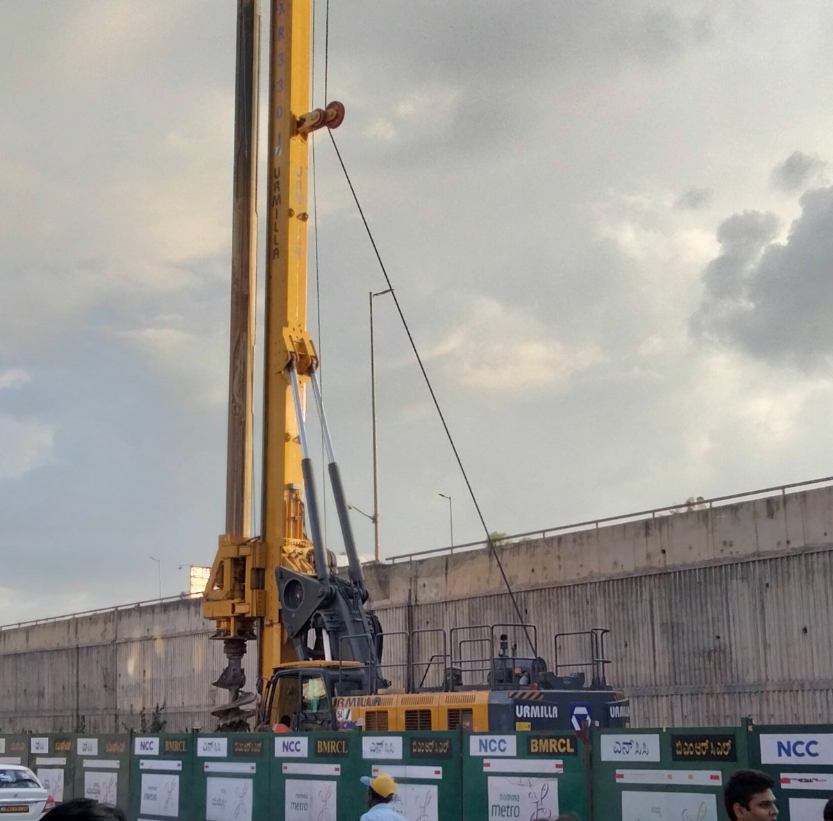 iam_complan_boy's tweet photo. One More Heavy Machinery Out Of 9 Added To #NammaMetro Phase 2B Near Hunasamaaranahalli

Still 8 More Like These To Come, Which Will Be Deployed Between #Hebbal to #KIA 

#NCC Is Doing Good Progress Especially From Yelahanka Towards #KIA

#Bengaluru https://t.co/Xdf1qrFfmX