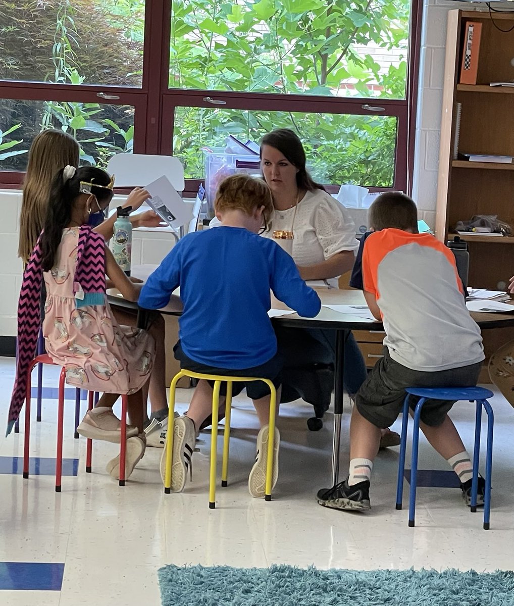 Small group instruction during week 2 of SOAR. ⁦<a href="/ohesnews/">Orange Hunt Elementary</a>⁩ ⁦<a href="/MissSlovensky/">Ms. Slovensky</a>⁩