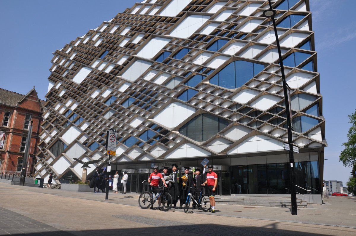 The Diamond <a href="/sheffielduni/">The University of Sheffield</a> looking great in the sun and it's graduation day! 

Fantastic to meet #engineering #graduates on day 2 of <a href="/msbillington/">Mark Smith</a> and <a href="/st_billington/">Simon Thrift</a>'s charity bike ride! A great project in #Sheffield working with <a href="/balfourbeatty/">Balfour Beatty</a>

justgiving.com/crowdfunding/n…