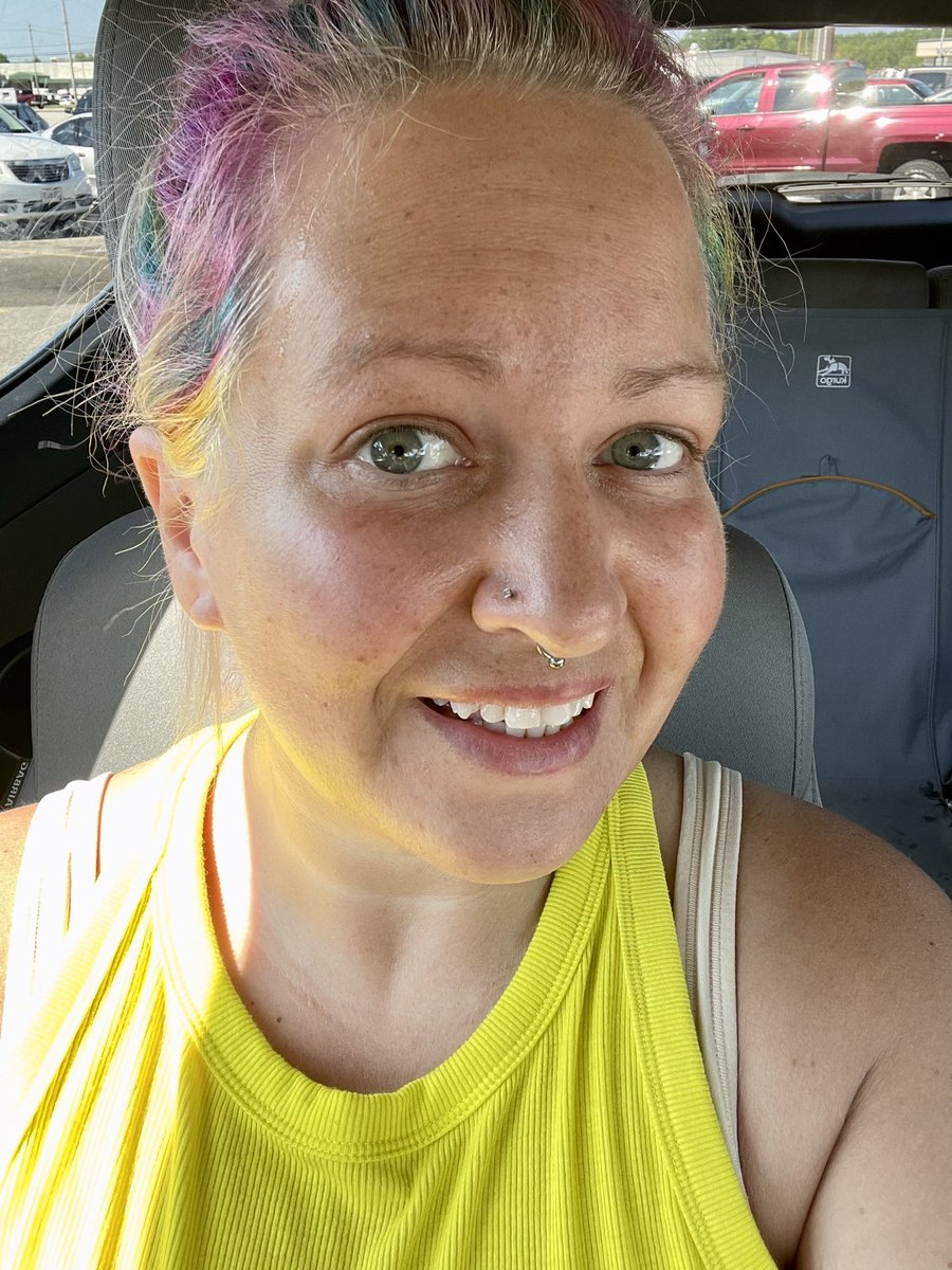 j_serbin's tweet photo. After gym selfie because my accountability has been trash. #Accountability #GymTime #InspireOthers #PreWorkWorkout https://t.co/tXky8dTD1a