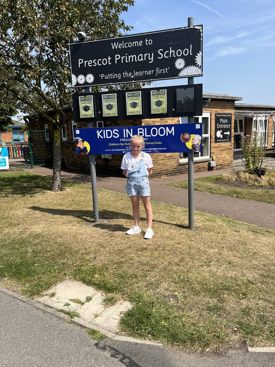 mummy2five2's tweet photo. Thank you so much to the @PrescotPrimary team. Maisie has reached set and accomplished so many goals with you 🥰 first ever day and last 😭😭 https://t.co/jO0ip0CuEM