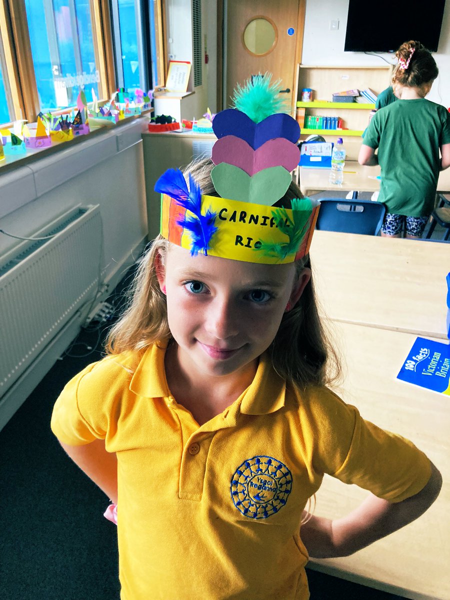 bl4treganna's tweet photo. Creu hetiau carnifal ar gyfer ein dathliad yfory!
We made carnival hats for our celebration tomorrow!
💃🏼🌺🎉🌼🇧🇷 https://t.co/FJcC0XulUN
