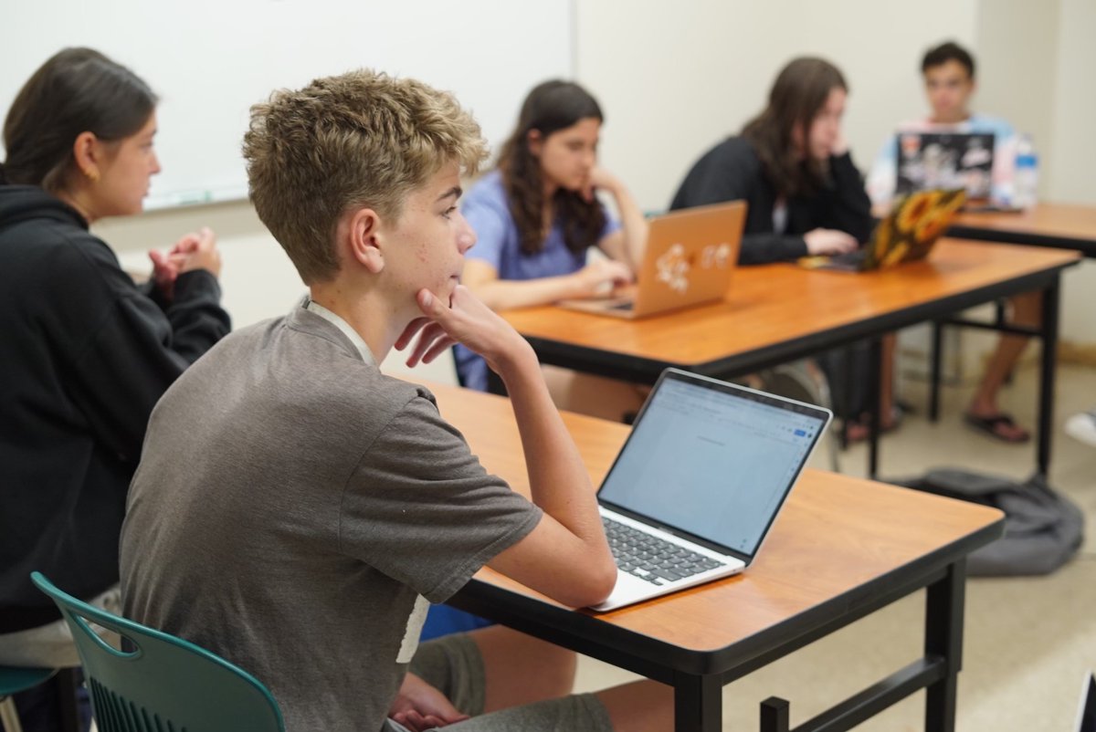 formanschool's tweet photo. Forman Summer mornings are dedicated to academics.☀️🦁📖 Students develop academic skills in a small class setting by building on individual strengths and addressing challenges via strategies and assistive technologies.
#formanschool #formansummer #academics #strategies #adhd https://t.co/swg9mBlH1E