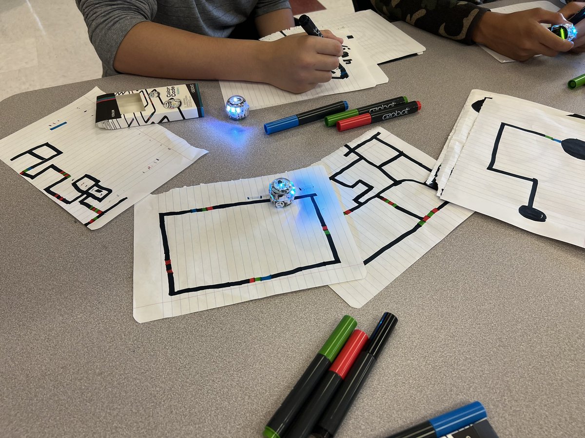 Mekayjs's tweet image. More @Ozobot fun at #ESLSummerCamp. 
@JEFCOED @jefcoedESL