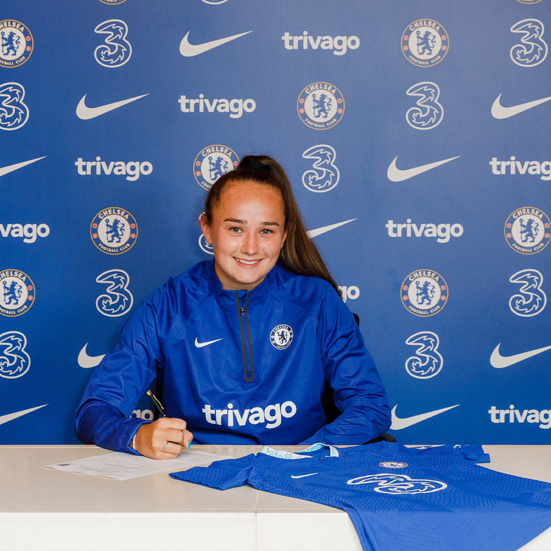 ChelseaFCW's tweet photo. Welcome to Chelsea, @LucyyW7x! 🤩