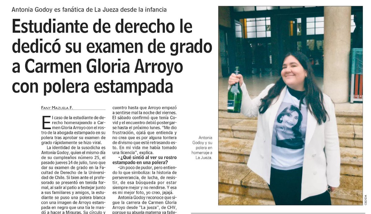 #Prensa | Estudiante de derecho le dedicó su examen de grado a <a href="/CG_ARROYO/">CARMEN GLORIA ARROYO</a> con polera estampada | Egresada @antoniania en <a href="/lun/">Las Últimas Noticias</a> | Revisa la noticia completa aquí 👉 tinyurl.com/2p8r87py