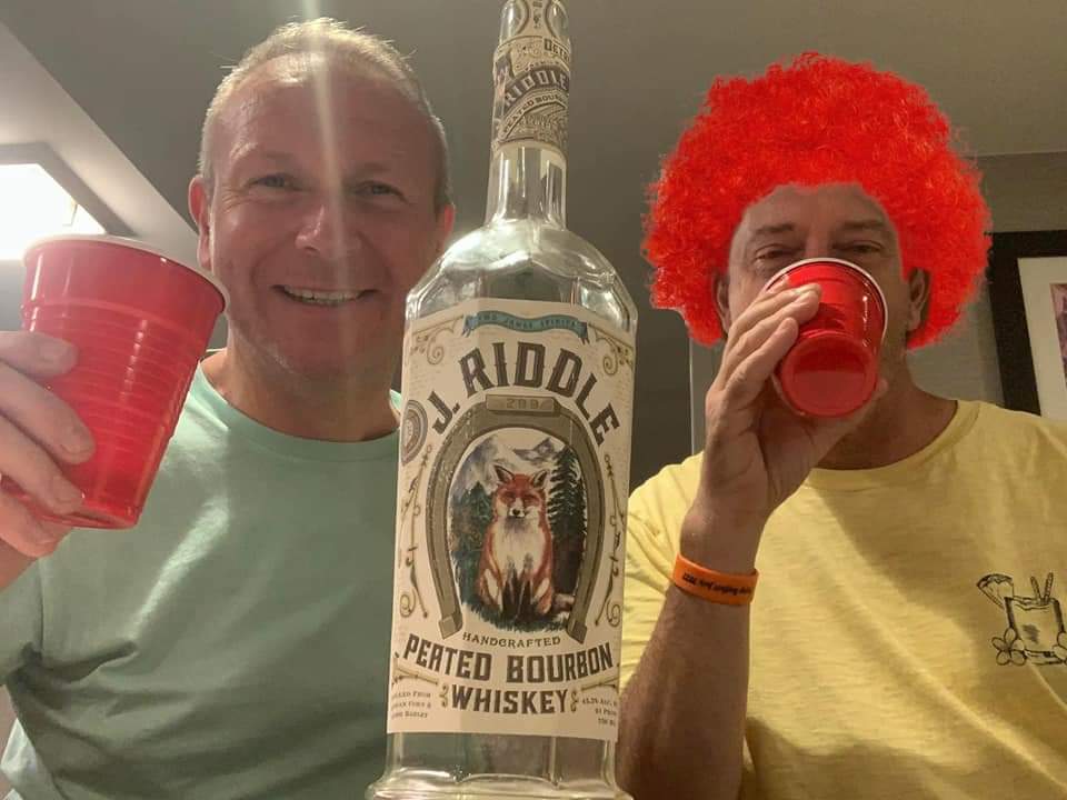 PirateRick69's tweet photo. Apparently @jimmybuffett Eve didn't go as planned. I turned into @RedParrothead
Ran into a mate with a bottle of bourbon
And we wound up drinkin all night... #Finsup #NoBadDays #TwoJames https://t.co/baSkELInSx