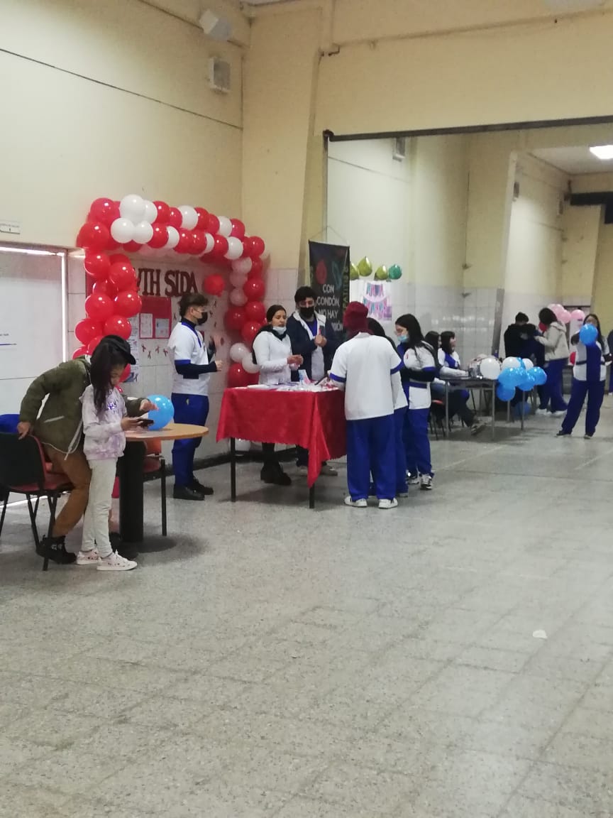 SernamEG_Valpo's tweet photo. 📌El programa de prevención en Violencia Contra las Mujeres de SernamEG, ejecutado por el Centro de la Mujer de Viña del Mar, participa en la Feria de Salud Sexual y Reproductiva organizada por la carrera de Técnico en Enfermería del CFT de la PUCV sede Viña del Mar📌 https://t.co/DJhGXa884V