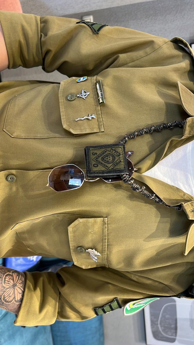 israelirasar's tweet photo. New here , horny soldier #idfmen #מדים #israelimen https://t.co/qXgXXBU0Pr
