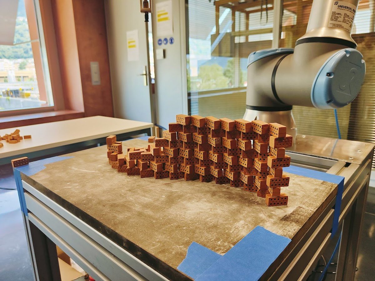 compas_dev's tweet image. Building walls with #COMPAS_FAB at @FabLabSUPSI #SUPERFAB Summer School

Thanks @almostserena for inviting us!

#generative #brick #design #opensource #robotics