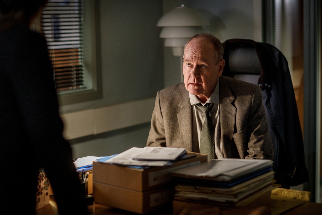 KN_Detectives's tweet image. Wanneer er een lijk wordt aangetroffen bij een brug, wordt al snel duidelijk dat het slachtoffer bepaald geen smetteloos blazoen had. Zit jij klaar voor het nieuwe seizoen van Beck? 🕵️‍♂️

🔍 KRO-NCRV Crime: #beck (S9), zaterdag 23 juli om 20.25 uur bij @KroNcrv op @NPO3.