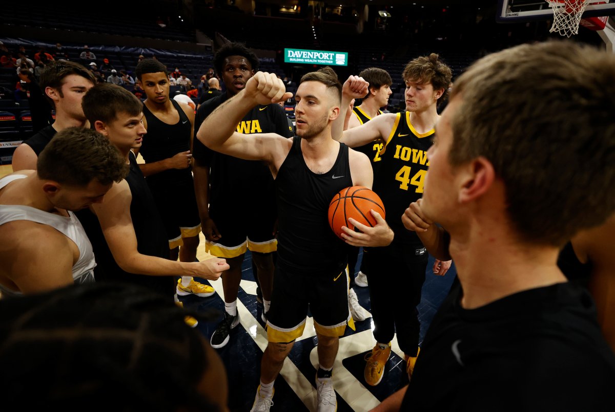 IowaHoops's tweet photo. Congratulations to senior @connor_m30 on earning @NABC1927 Honors Court recognition for the third straight year! ππ»ππ
#Hawkeyes x #WinGraduateDoItRight https://t.co/2jTVje8brM