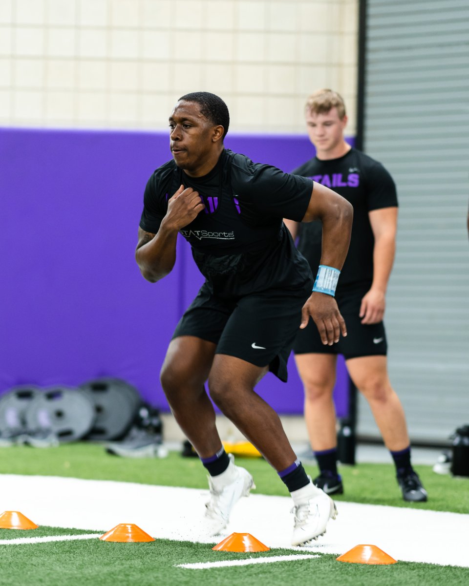 TCUFootball's tweet photo. Slow Feet Don't Eat 🐸

#GoFrogs #DFWBig12Team https://t.co/iN2IUasVFh